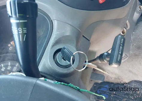 2000 Toyota Tundra Sr5 from USA, damaged, VIN 5TBRN3417YS015920